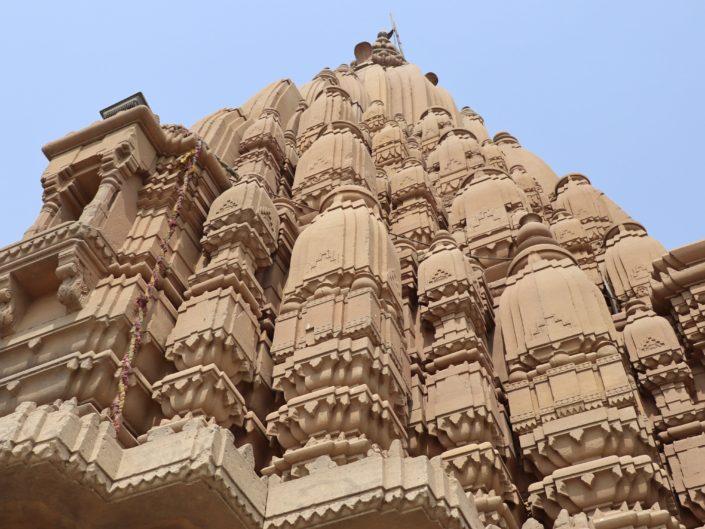 ratneswar mahadev temple in city of temples varanasi