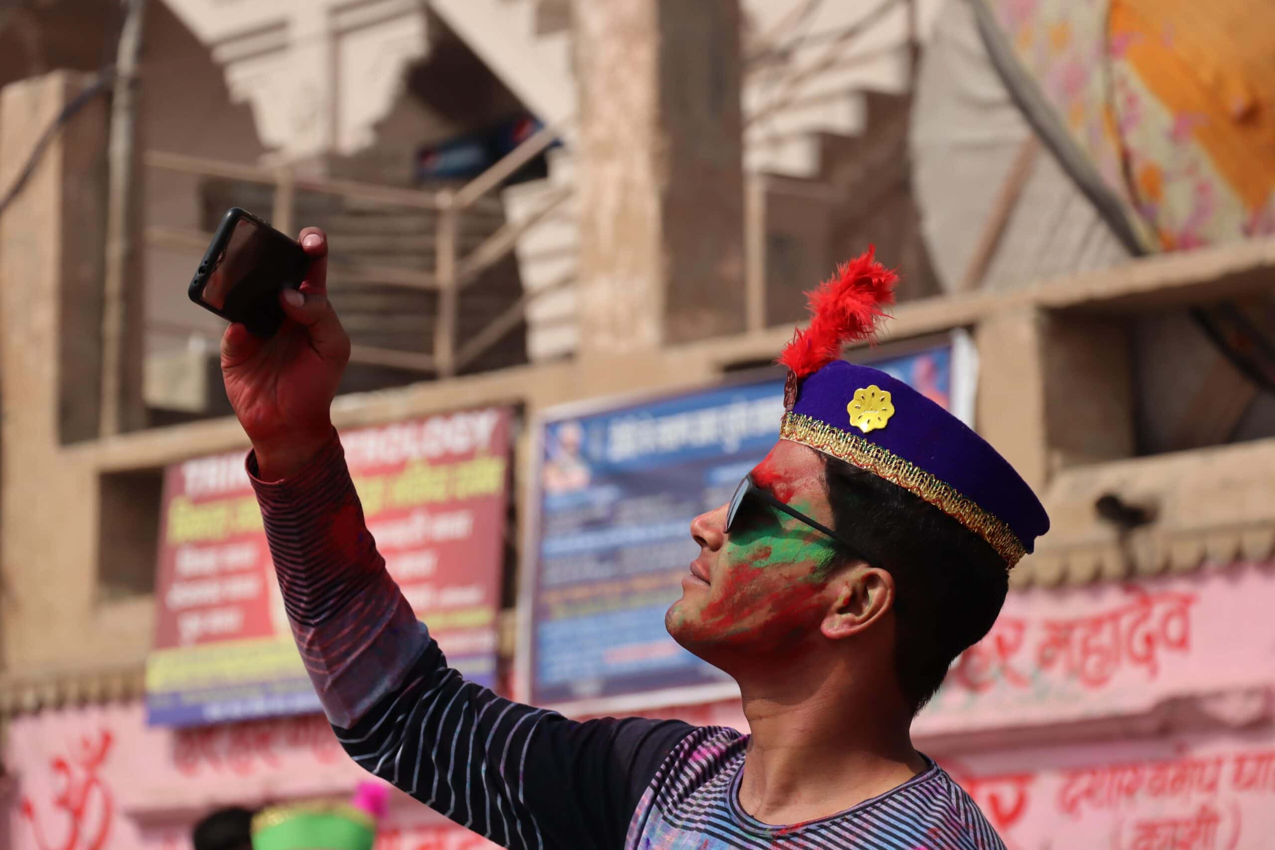 top light is one of the types of light in digital photography and it is in varanasi and it is used in the blog street photography for beginners